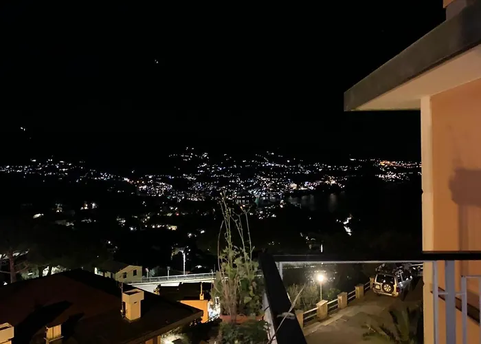 The Dolphin - Big With View In With Pool Rapallo