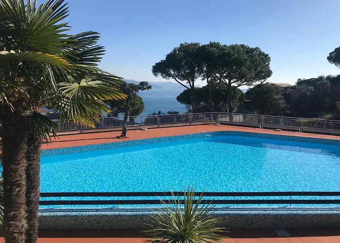 Apartment The Dolphin - Big With View In With Pool *